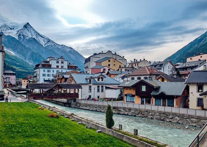 Mummery 1 - Walk To Piste * Шамони